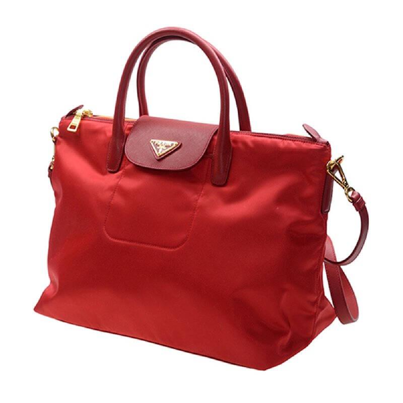 現(xiàn)如今尼龍不僅與我們的生活息息相關(guān),更與時(shí)尚密不可分