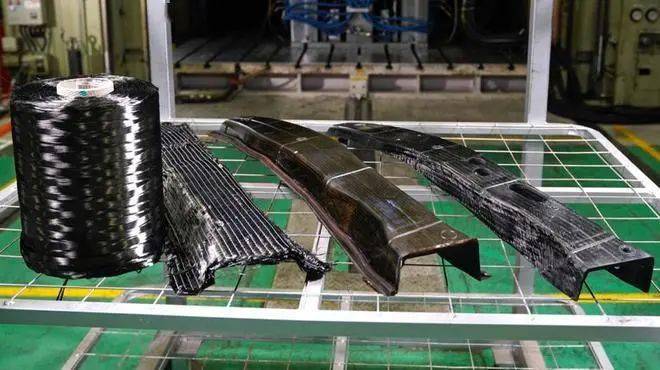 改性尼龍新聞速遞:日產(chǎn)將把碳纖維塑料材料應(yīng)用于主流車型上